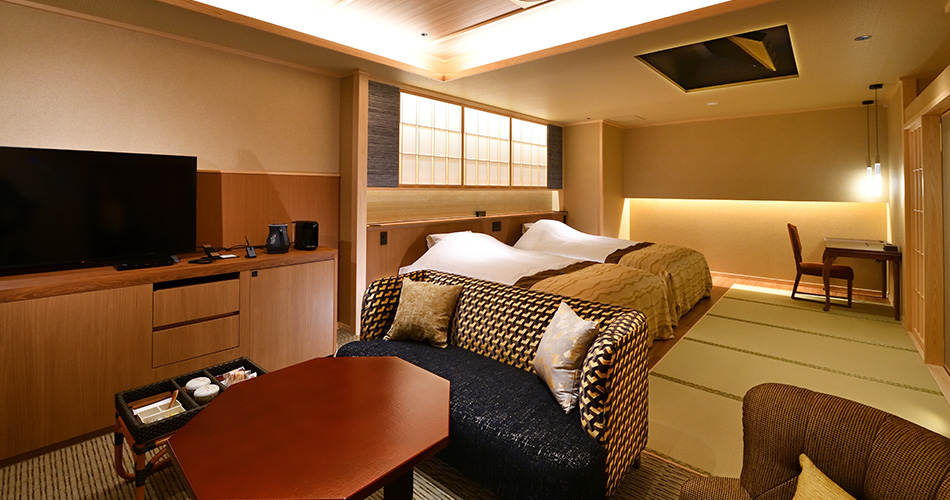 Spacious Japanese style room with open air bath